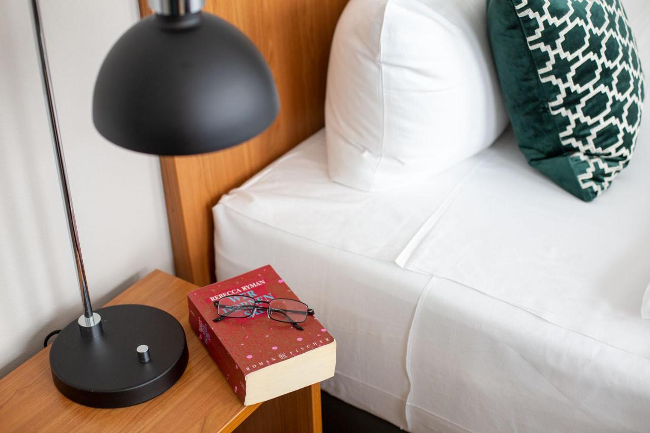 Hotel Comfort Tom Kyle Kiel